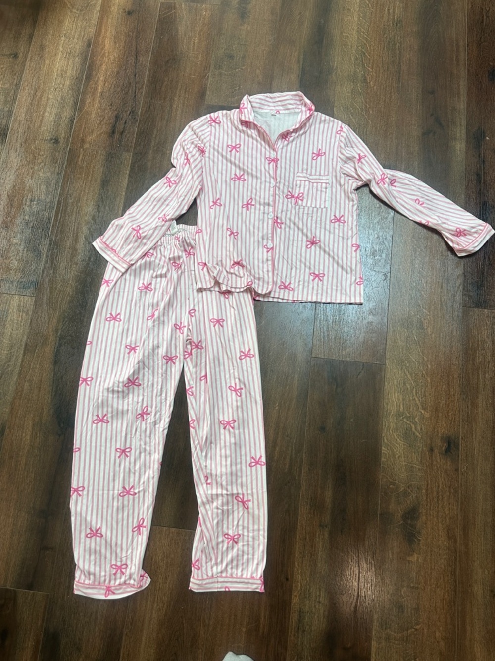 Womens’ Pink Striped Bow-Print Pajama Set
